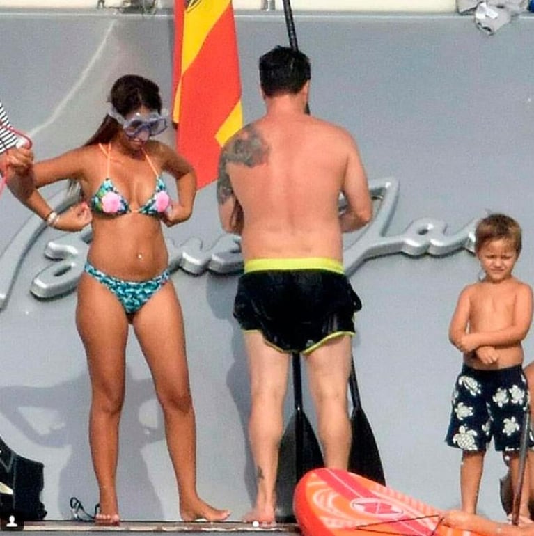Anto Roccuzzo lució en bikini y brilló con el sol de Ibiza