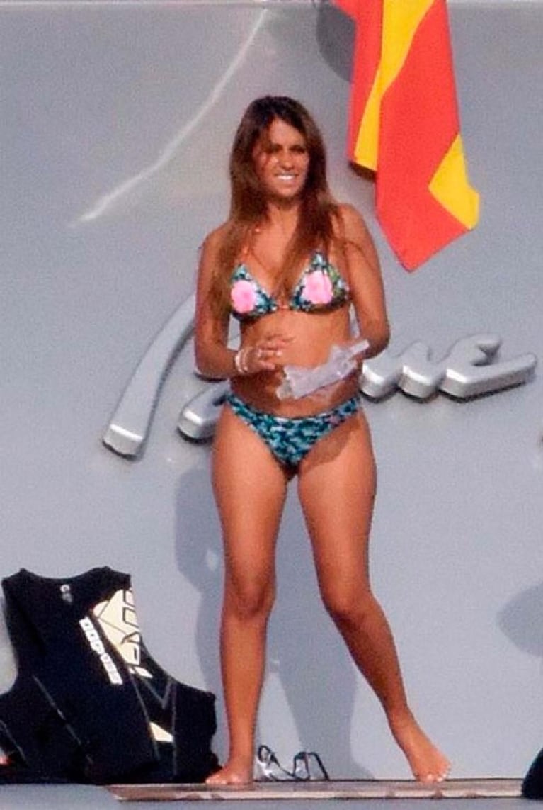 Anto Roccuzzo lució en bikini y brilló con el sol de Ibiza