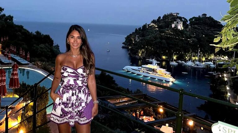 Antonela Roccuzzo en Positano