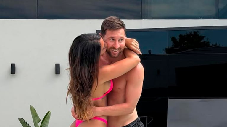 Antonela Roccuzzo encendió las redes con sus fotos en la pileta.