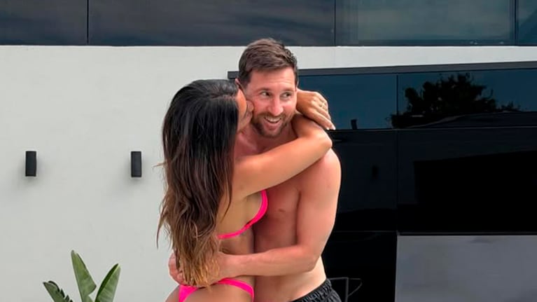 Antonela Roccuzzo encendió las redes con sus fotos en la pileta.