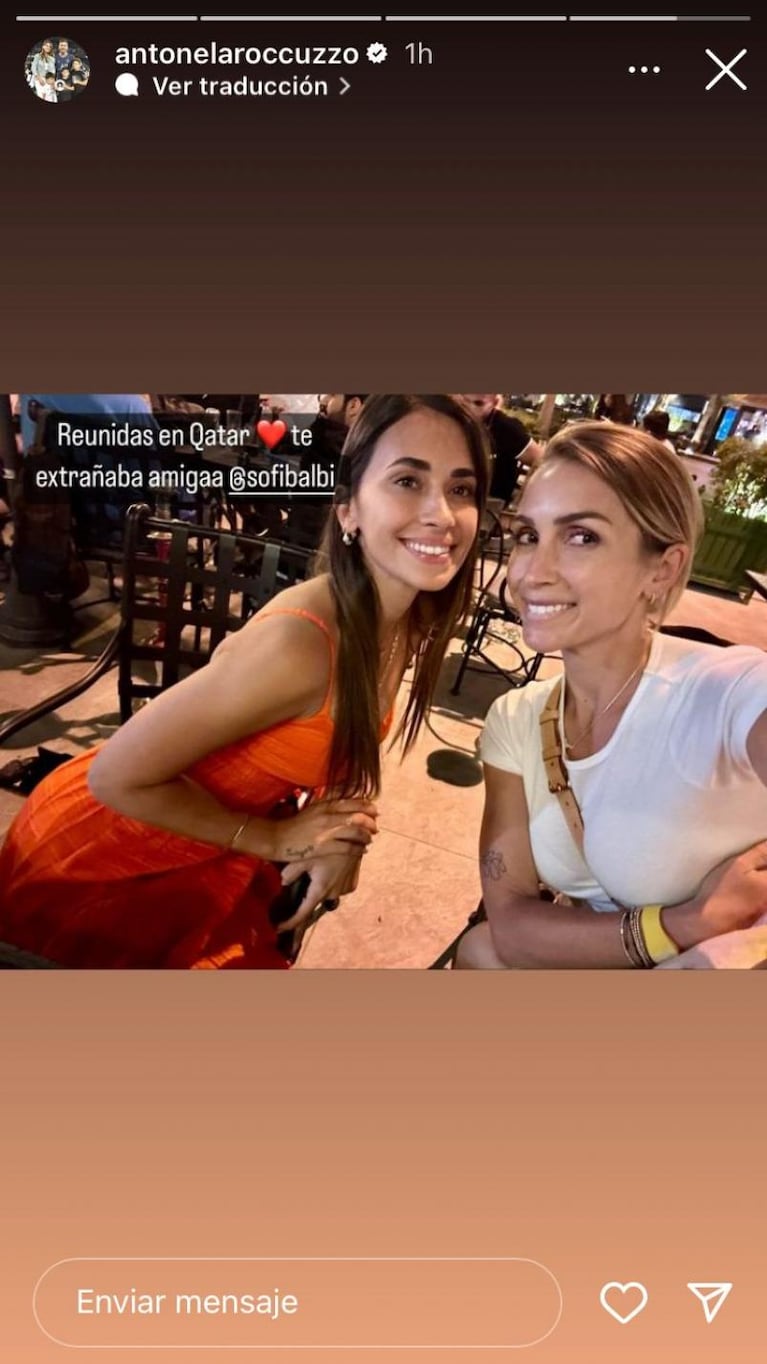 Antonela Roccuzzo llegó a Qatar: se reencontró con una amiga y posteó una foto