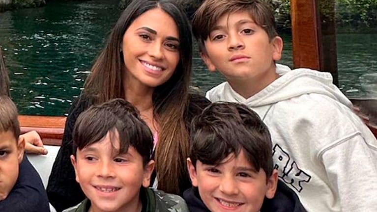 Antonela Roccuzzo y sus hijos compartieron un viaje por Italia.