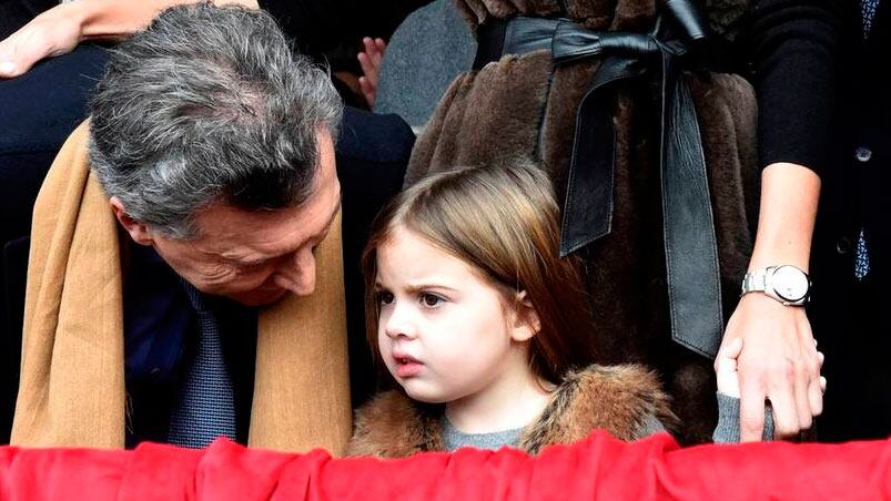 Antonia y su papá en La Rural.