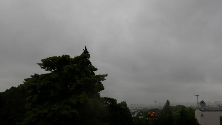 Anuncian viento sur y chaparrones en Córdoba: dónde se esperan las tormentas