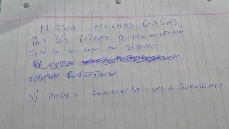 Aprendieron a leer y escribir con letras de La Mona