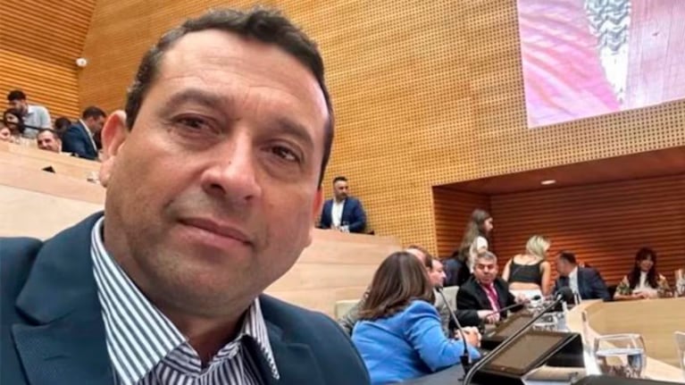 Aprobaron la licencia del legislador Ramón Flores.