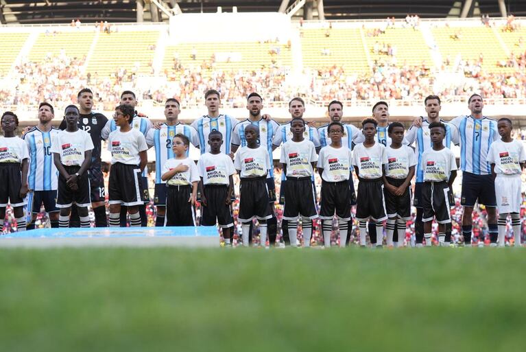 Argentina-Angola en Luanda.