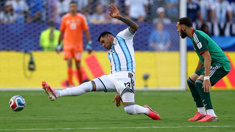 Argentina-Argelia en el debut de ambos en el Grupo J. REUTERS/Claudia Greco