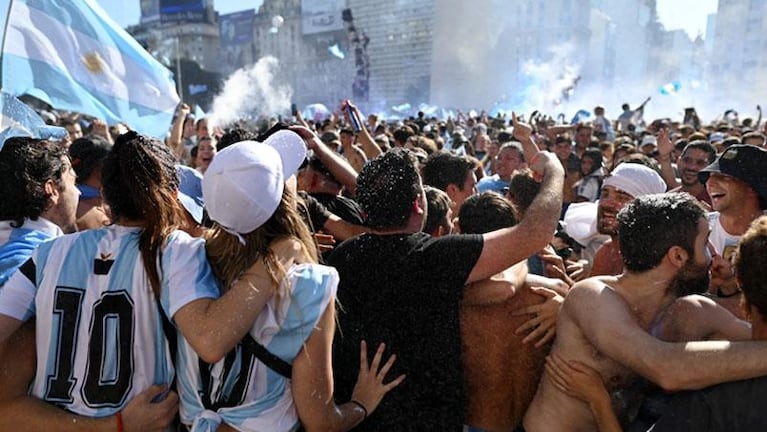 Argentina campeón: los masivos festejos en el Obelisco y en cada rincón del país