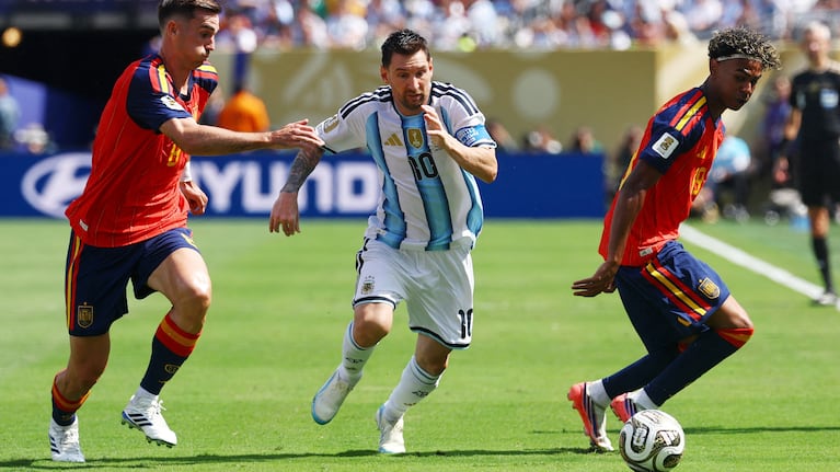 Argentina-España en la final del Mundial. REUTERS/Kai Pfaffenbach