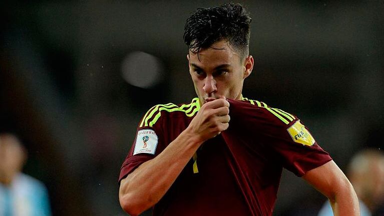 Argentina jugó mal pero rescató un punto sobre el final.