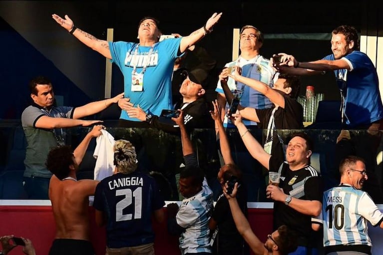 Argentina-Nigeria: el show de Maradona durante el partido