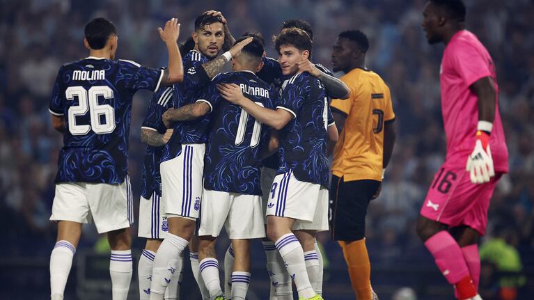 Argentina se despide del país ante Zambia en la Bombonera.