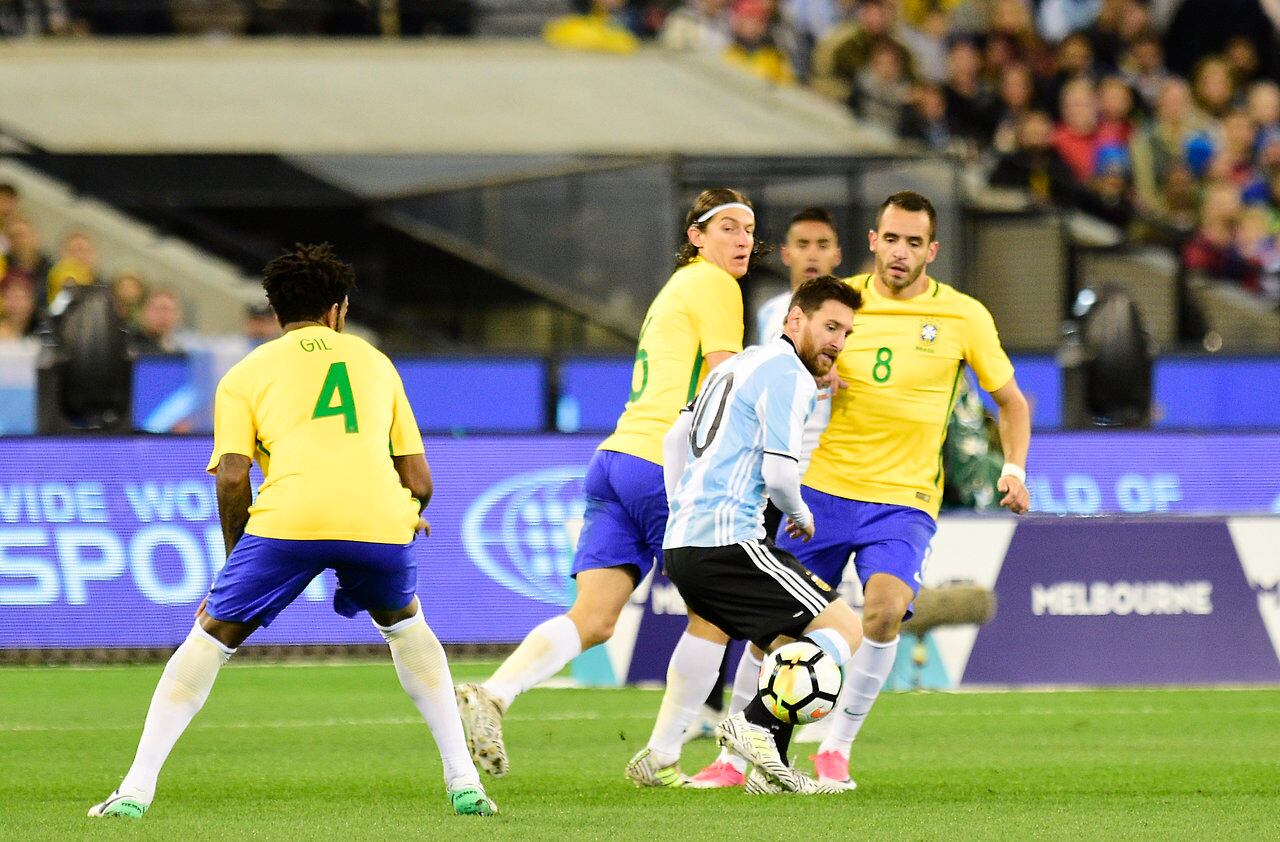 Argentina venció a Brasil en el debut de Sampaoli. Foto: Clarín.