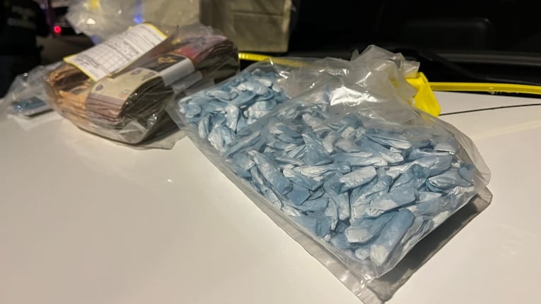 Armas, drogas, chalecos antibalas y cuatro detenidos por robos a choferes de apps de viajes en Córdoba