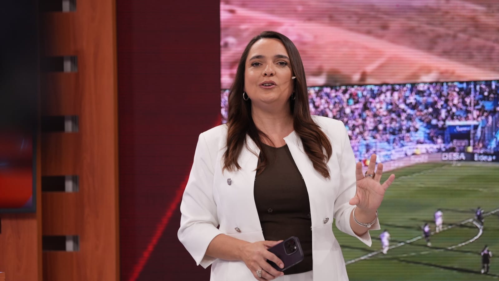 Arrancó Noticiero Doce renovado, con la dupla de Alejandra Bellini y Petete Martínez.