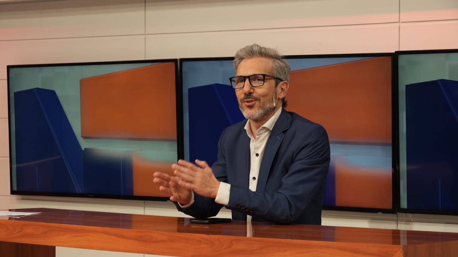 Arrancó Noticiero Doce renovado, con la dupla de Alejandra Bellini y Petete Martínez.