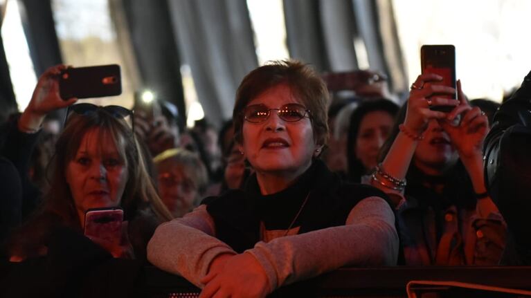 Arriba Córdoba festejó sus 15 años con una multitud y el homenaje a Cerati en el Quality. / Foto: Lucio Casalla ElDoce.tv