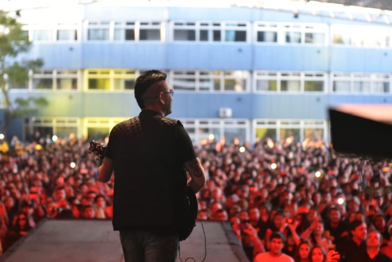 Arriba Córdoba festejó sus 15 años con una multitud y el homenaje a Cerati en el Quality. / Foto: Lucio Casalla ElDoce.tv