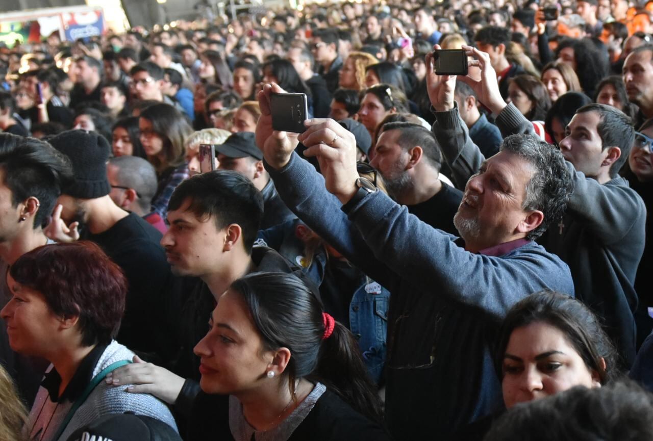 Arriba Córdoba festejó sus 15 años con una multitud y el homenaje a Cerati en el Quality. / Foto: Lucio Casalla ElDoce.tv