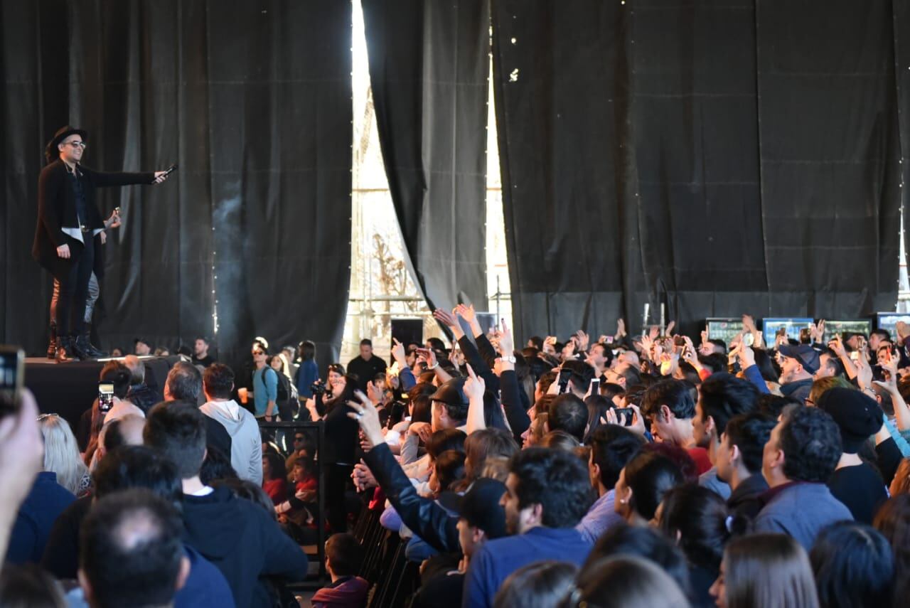 Arriba Córdoba festejó sus 15 años con una multitud y el homenaje a Cerati en el Quality. / Foto: Lucio Casalla ElDoce.tv