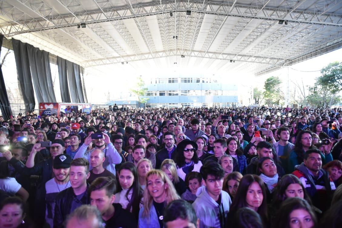 Arriba Córdoba festejó sus 15 años con una multitud y el homenaje a Cerati en el Quality. / Foto: Lucio Casalla ElDoce.tv