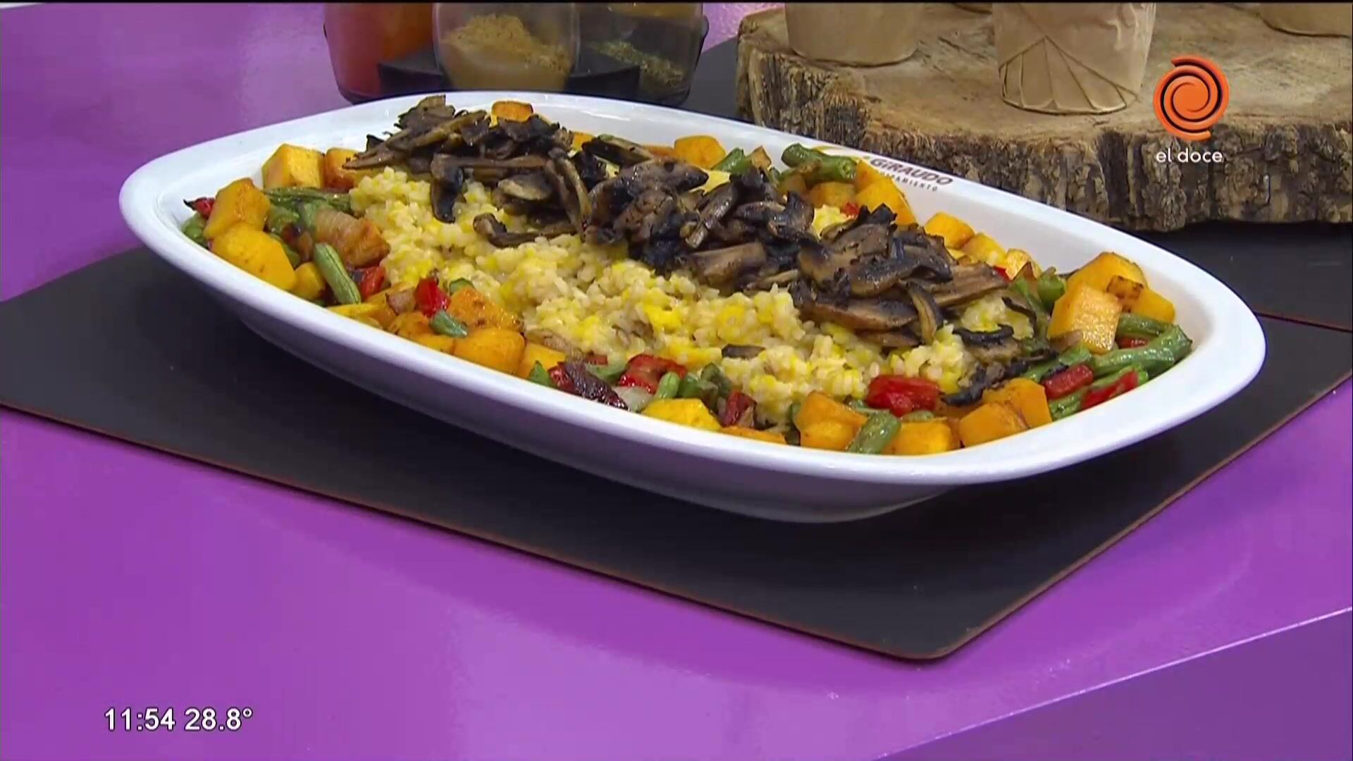 Arroz yamaní con hongos y calabacín
