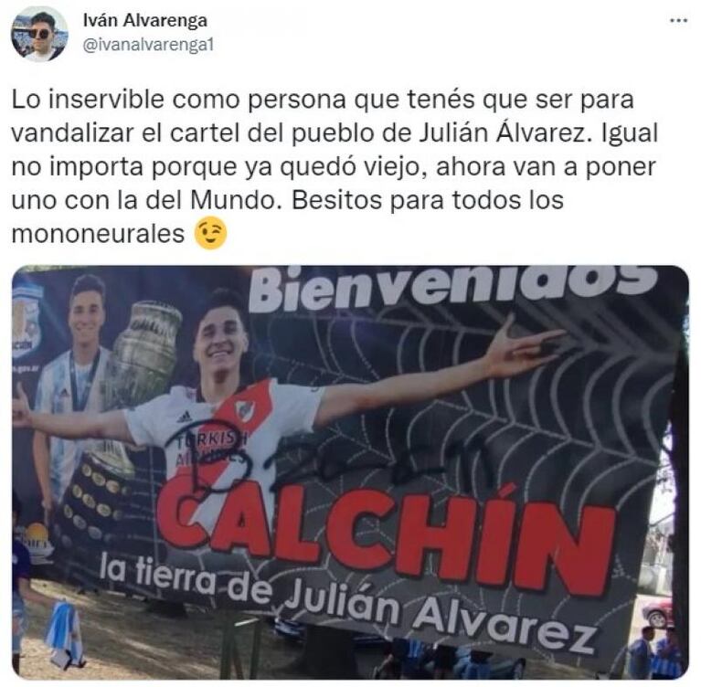 Arruinaron el cartel de Julián Álvarez en Calchín