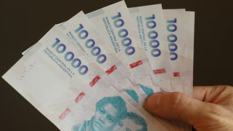 Aseguran que el 10 aparece en el billete de $10.000 argentino.