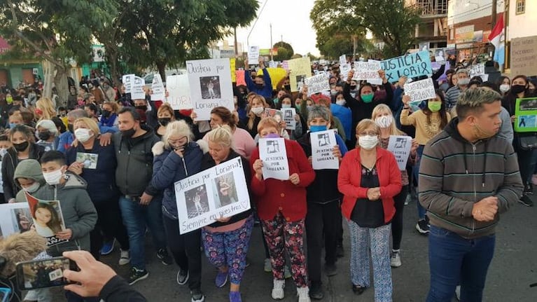 Asesinato en Villa Azalais: familiares y vecinos de Loriana marcharon para pedir justicia