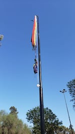 Así amaneció la bandera.