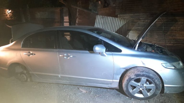 Así encontraron el auto desarmado.