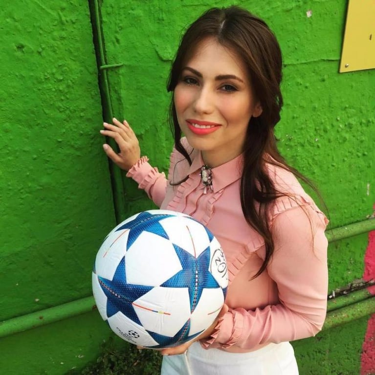 ¡Así es María! La bella presentadora del sorteo del Mundial 