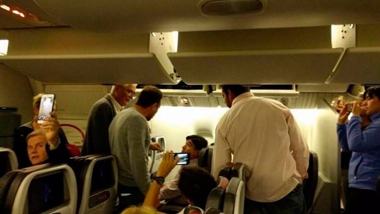 Así fue el tenso momento que vivió Carlos Zannini arriba del avión. 