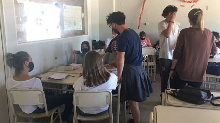 Así llegó el adolescente a la escuela de la villa serrana. Foto: Carlos Paz Vivo!