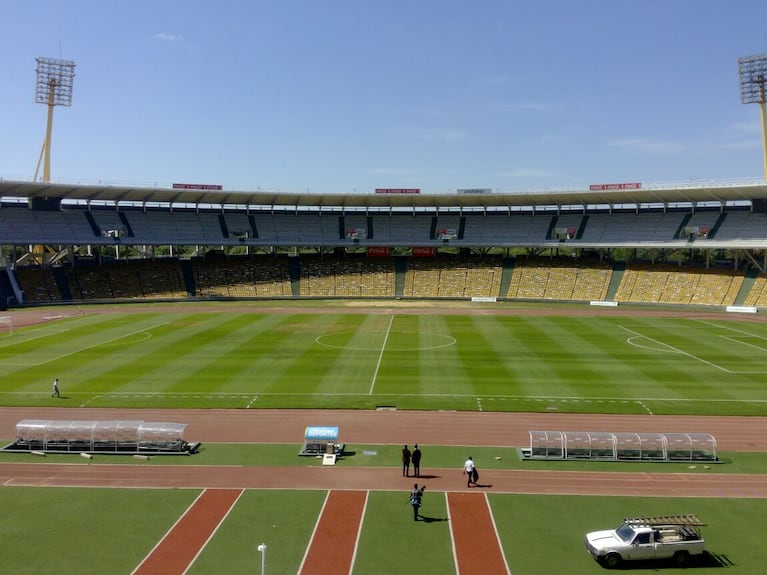 Así luce el césped del Kempes, un día antes del partido.