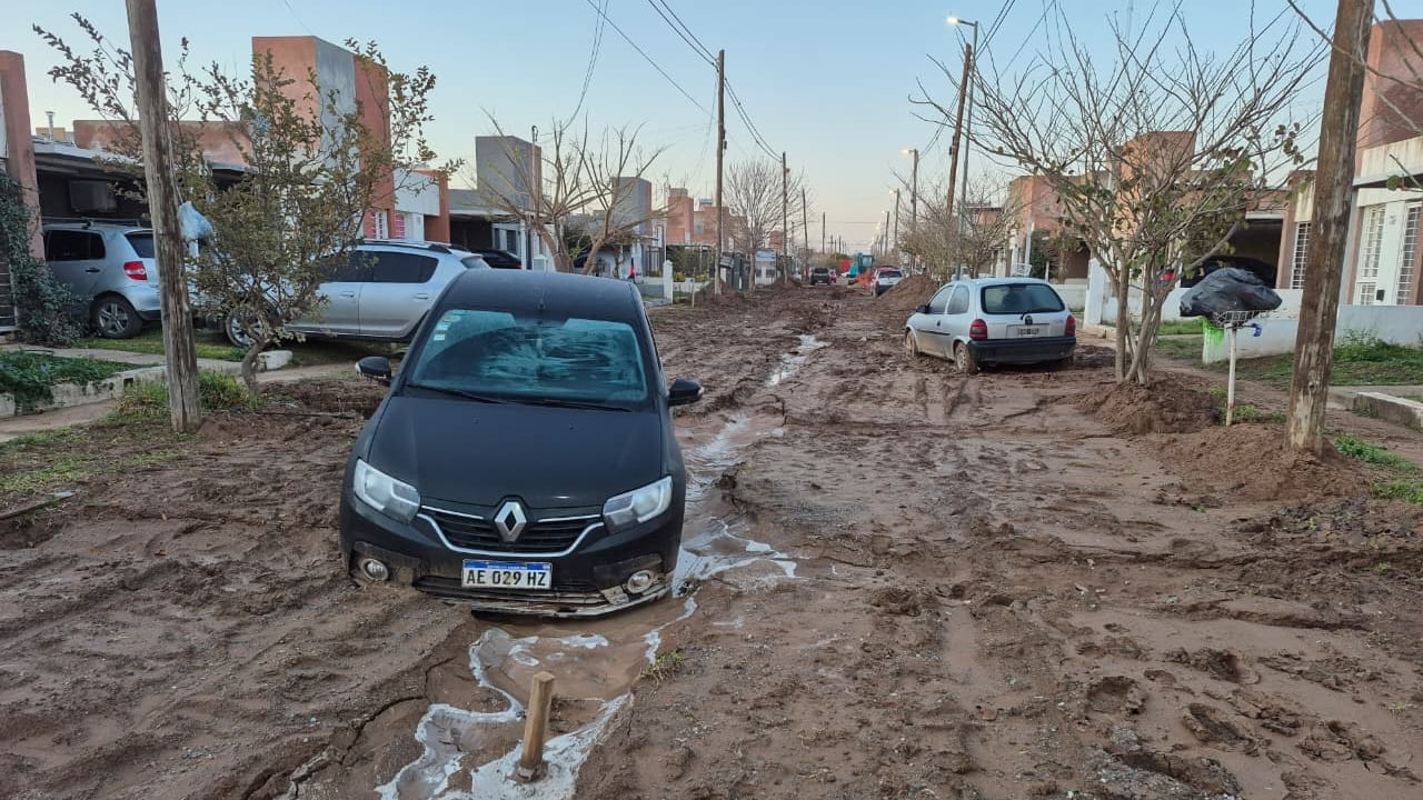 Así quedaron las calles del barrio. Foto: Juan Pablo Lavisse / ElDoce.