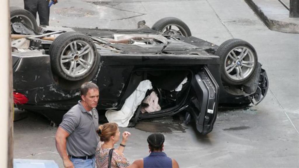 Así quedó el auto tras la caída.