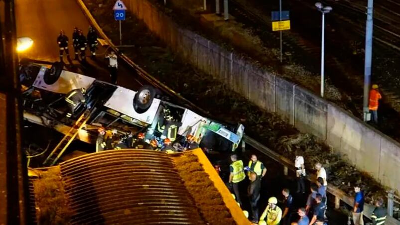 Así quedó el colectivo tras la caída. 