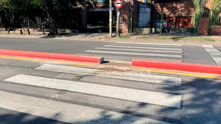 Así quedó el cruce peatonal de Recta Martinolli y Evangelista Torricelli.