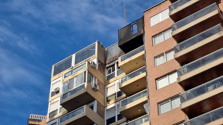 Así quedó el departamento incendiado en Nueva Córdoba.