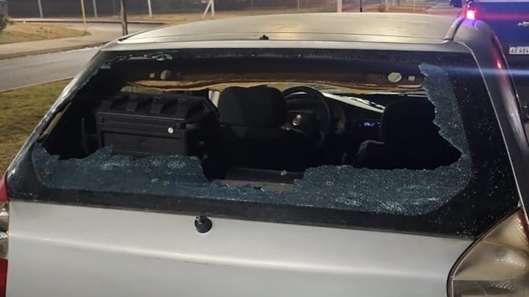 Así quedó el Fiat Palio en el que iba el baleado.