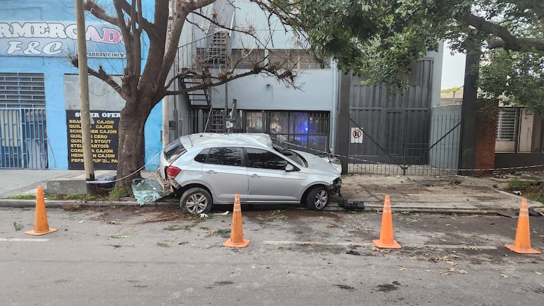 Así quedó el Polo tras el choque.