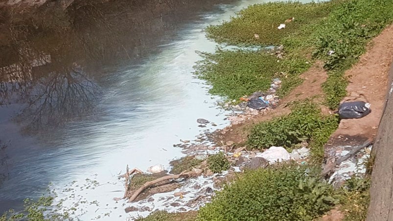 Así quedó el río en la zona de Villa Páez. Foto: Leonardo Guevara.