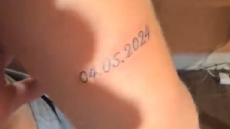 Así quedó el tatuaje de la joven.