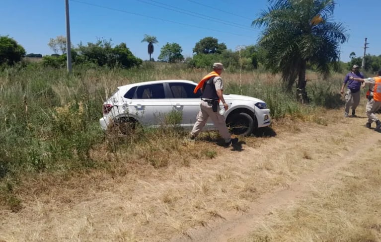 Así quedó el Volkswagen Polo blanco. (Foto: gentileza LT7 Noticias).