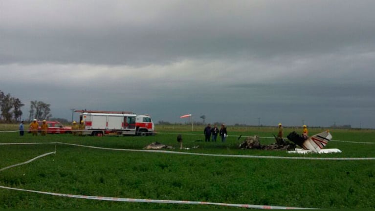 Así quedó la avioneta tras el accidente. Foto: Empresa Provincial de Energía de Santa Fe.