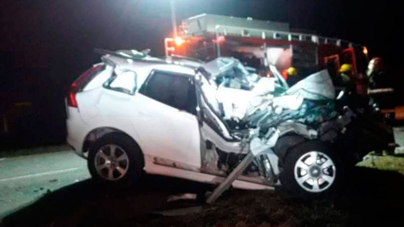 Así quedó la camioneta de De la Sota tras el choque.