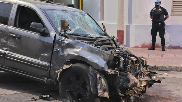 Así quedó la camioneta Jeep Grand Cherokee.